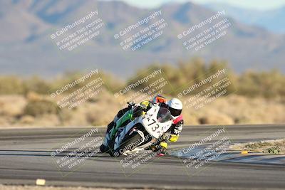 media/Dec-07-2025-CVMA (Sun) [[3e7d2de5dc]]/Race 18-Formula Twins-Formula 40 UL/